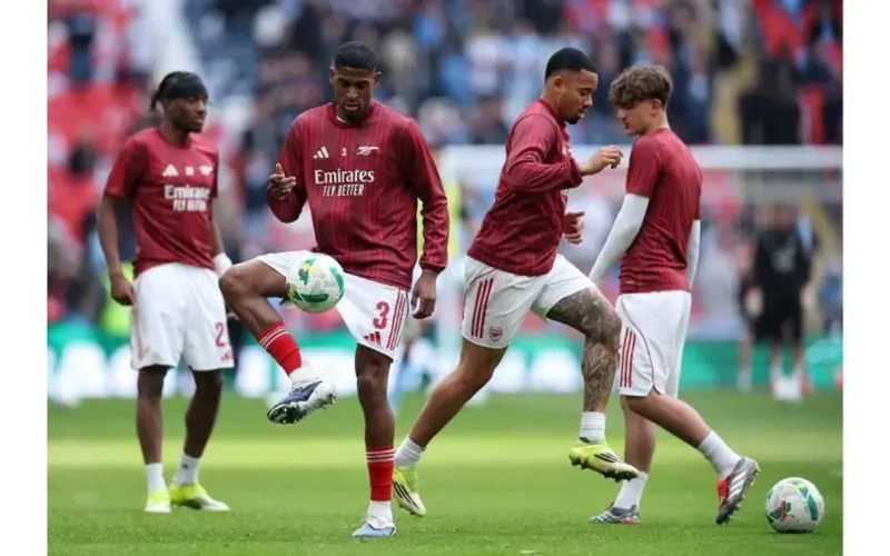 أرسنال يحل ضيفاً على ريال بيتيس في مواجهة ودية خلال الصيف القادم